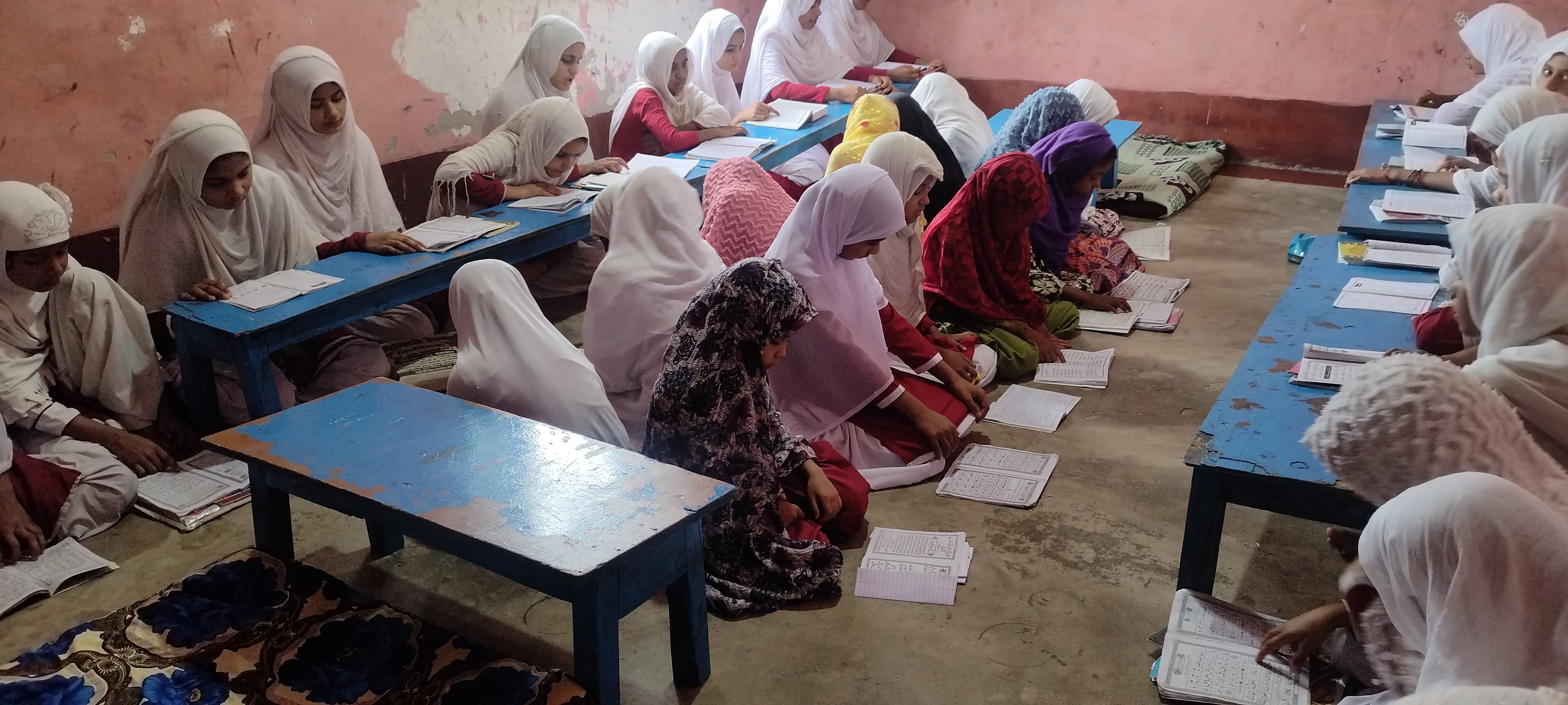 JAMIA BARKATE AAISHA LIL-BANAT